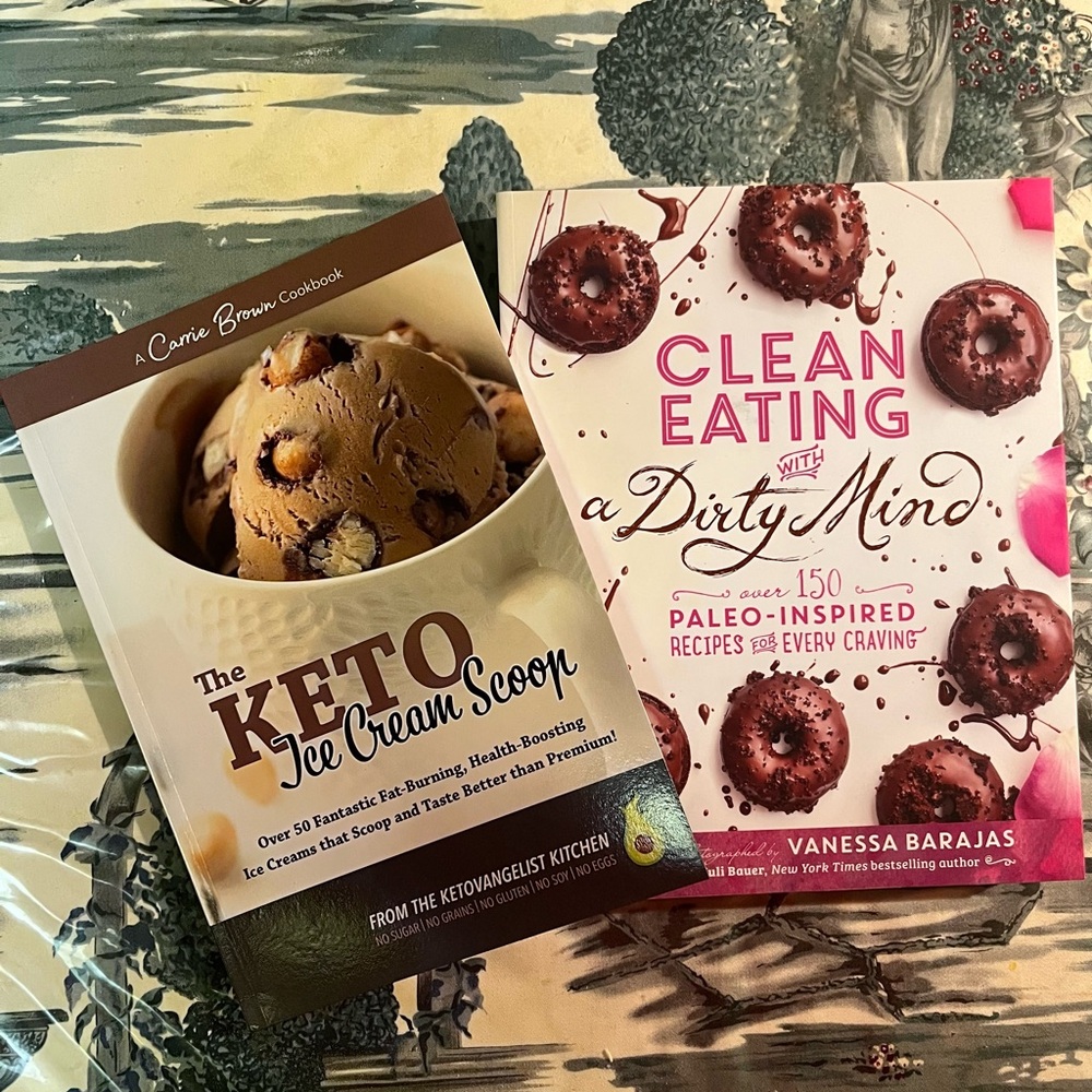 Keto and Paleo Cookbook Set